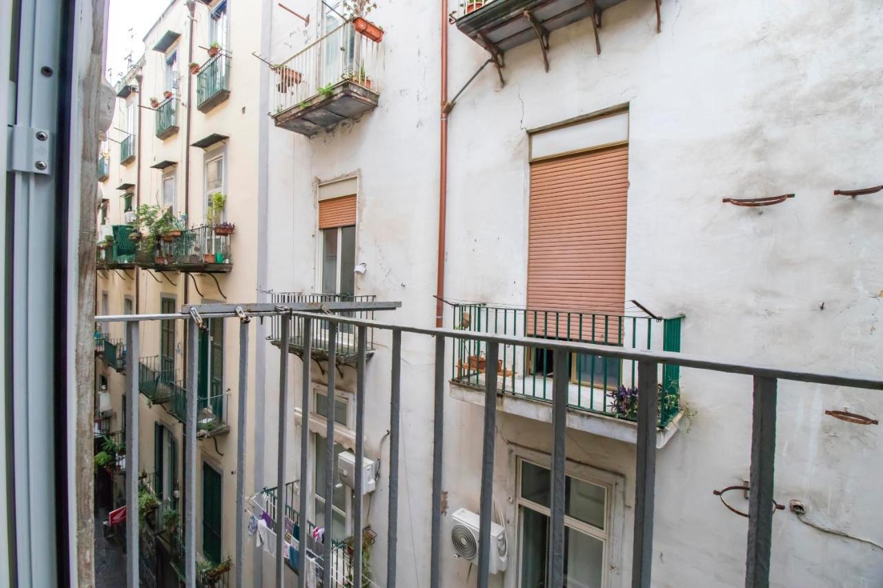 Sant'Anna 44 Bed and Breakfast Neapel Exteriör bild